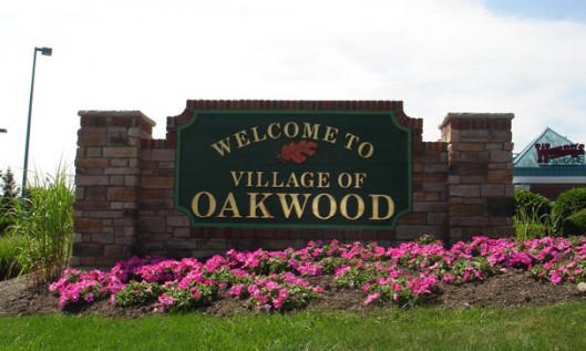 oakwood_spring_sign